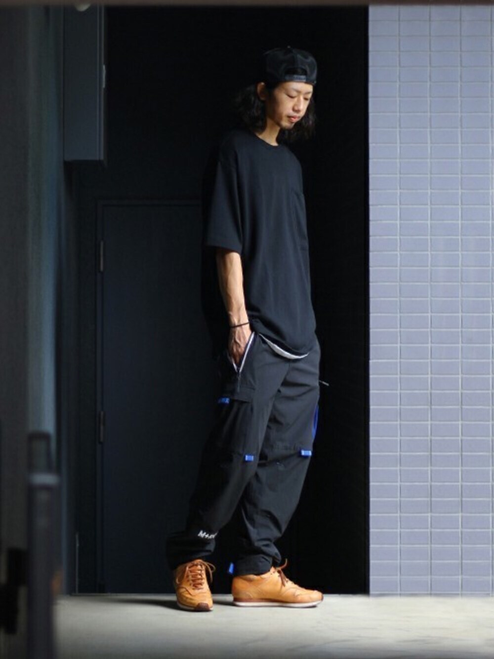 「GOLDのT/C MESH WIDE T-SHIRT W/BIG POCKET（Tシャツ/カットソー、ブラック系）」を使った、ARKnets STAFFさん（メンズ・175cm）の秋コーディネートの1枚目の写真