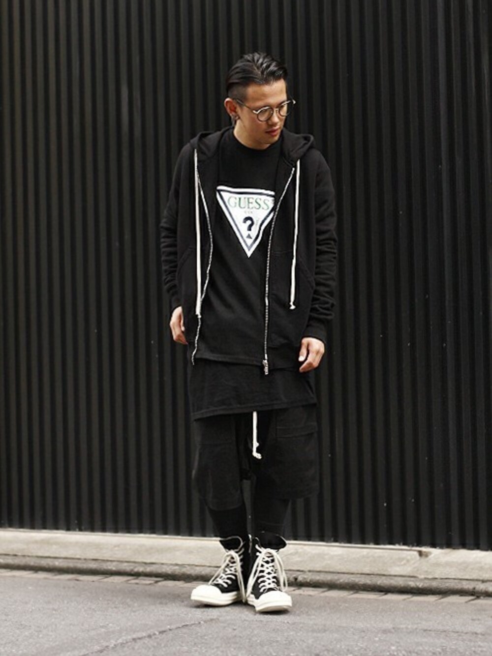 ARKnets STAFFさんの「GUESS ORIGINALS / ゲス：TRIANGLE LOGO LONG SLEEVE：GRFW17-002[WAX]（GUESS GREEN LABEL）」を使ったコーディネート