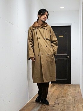 「marka（マーカ）のアイテム（トレンチコート）」を使った、ARKnets STAFFさん（メンズ・177cm）の秋コーディネート