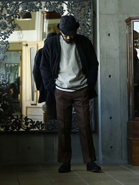 「OLIVER PEOPLES」｜「アイテム（スラックス）」を使った、ARKnets STAFFさん（メンズ・174cm）の秋コーディネート