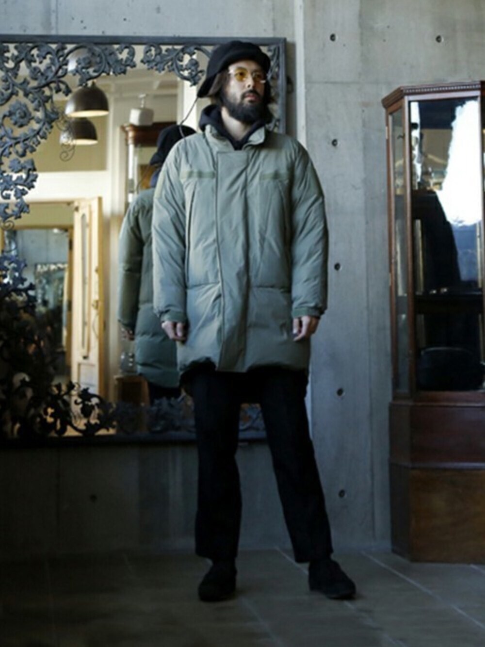 「markaのmarka / マーカ：MONSTER PARKA：モンスターパーカー：M18C-02CO01C [COR]（ダウンジャケット/コート、グリーン系）」を使った、ARKnets STAFFさん（メンズ・174cm）の冬コーディネートの1枚目の写真