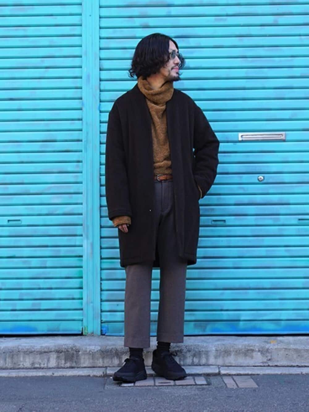 「markaのmarka / マーカ：STUFFED NO COLLAR COAT：ノーカラーコート：M18C-03CO02C [COR]（ノーカラージャケット、ブラック系）」を使った、ARKnets STAFFさん（メンズ・177cm）の冬コーディネートの1枚目の写真