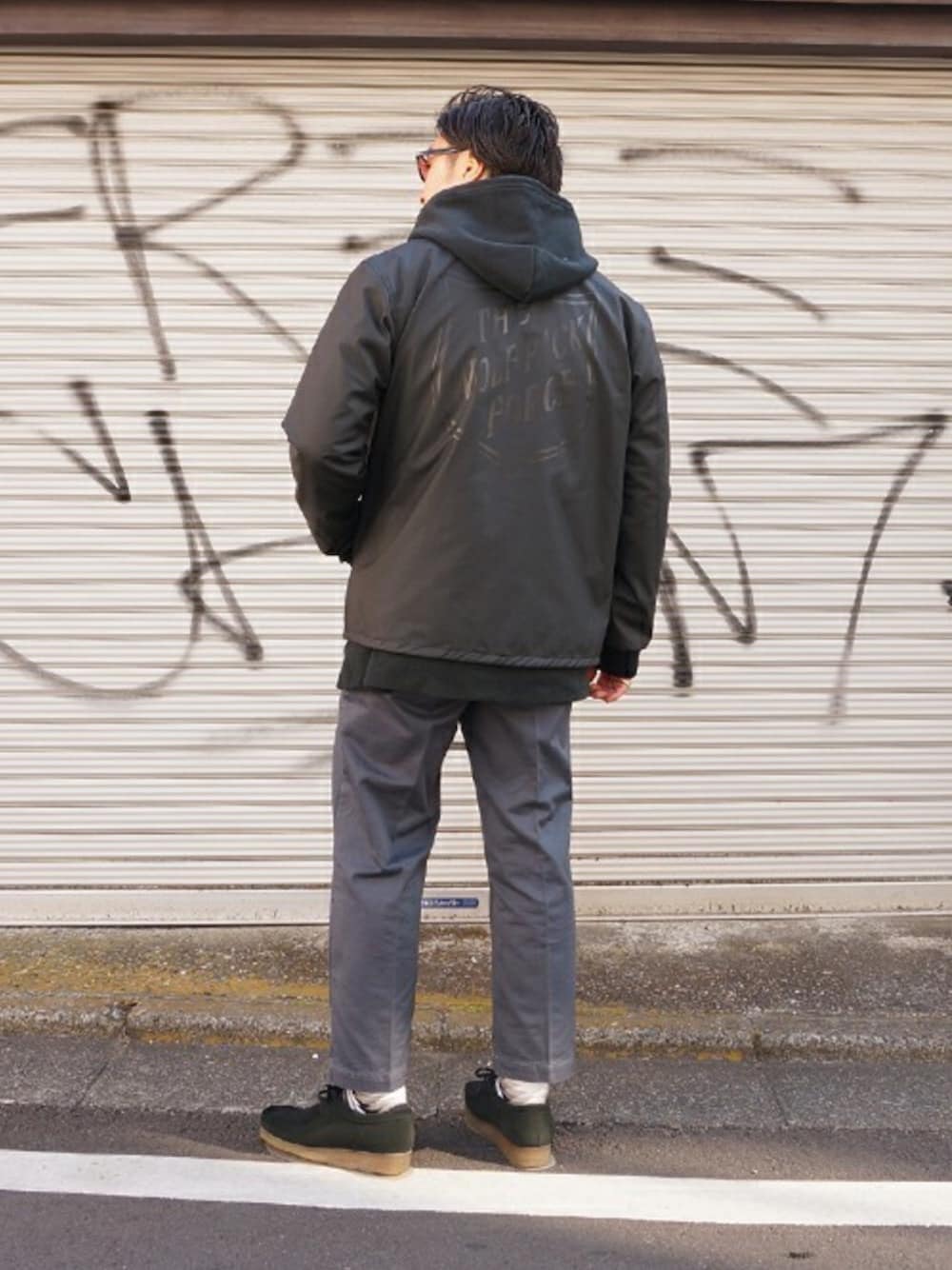 「WPのWP / ダブリューピー：URETHANE COACH JACKET：WP03-G001[STD]（ブルゾン、ブラック系）」を使った、ARKnets STAFFさん（メンズ・173cm）の冬コーディネートの1枚目の写真