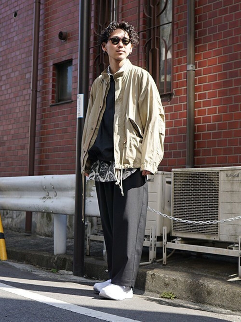 「markaのmarka / マーカ：【予約】MILITARY JACKET：M19A-15BL01C[COR]（ミリタリージャケット、ベージュ系）」を使った、ARKnets STAFFさん（メンズ・175cm）の春コーディネートの1枚目の写真