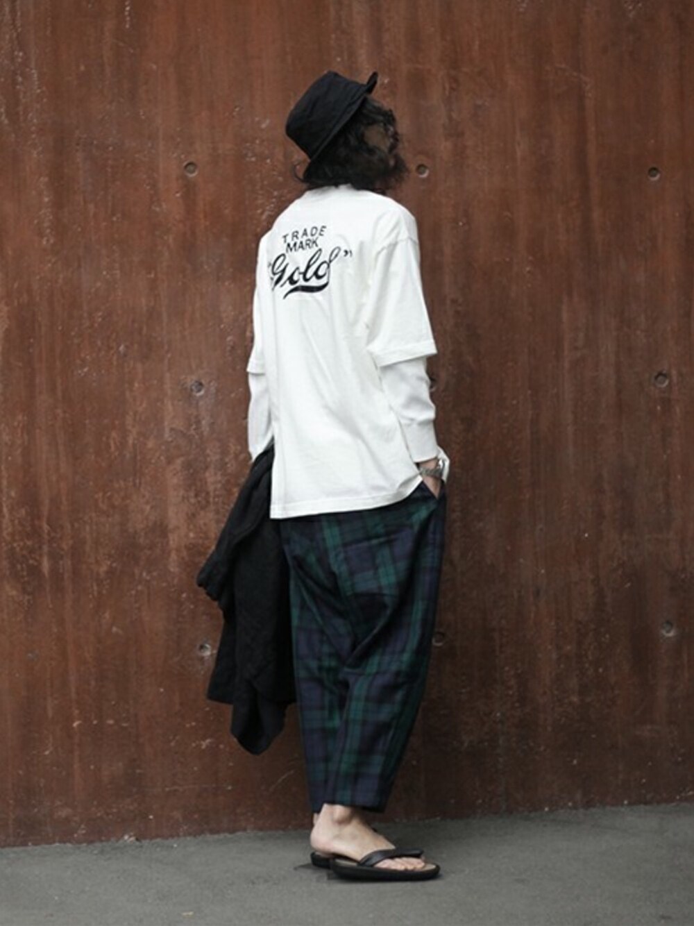 「GOLDのGOLD / ゴールド：【別注】LIGHT SUVIN WIDE T-SHIRT -GOLD-：GL78283[MUS]（Tシャツ/カットソー、ホワイト系）」を使った、ARKnets STAFFさん（メンズ・183cm）の春コーディネートの1枚目の写真
