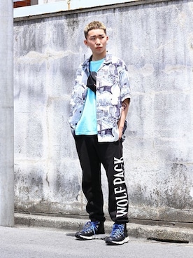 「WP（ダブリューピー）のアイテム（パンツ）」を使った、ARKnets STAFFさん（メンズ・170cm）の春コーディネート