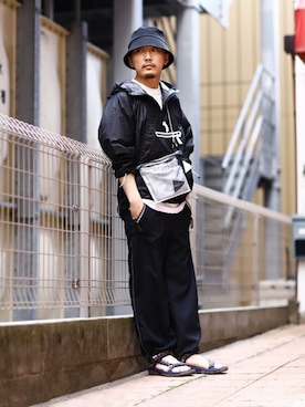 「and wander（アンドワンダー）のアイテム（バッグ）」を使った、ARKnets STAFFさん（メンズ・170cm）の春コーディネート