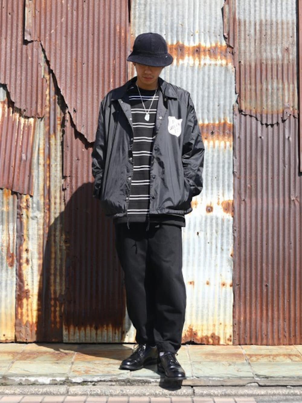 「WP」｜「WPのWP / ダブリューピー：DENIM EASY PANTS：WP04-P005[STD]（その他パンツ、ブラック系）」を使った、ARKnets STAFFさん（メンズ・173cm）の秋コーディネートの1枚目の写真