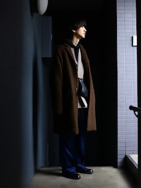 「yoke」｜「アイテム（チェスターコート）」を使った、ARKnets STAFFさん（メンズ・181cm）の冬コーディネート