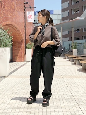 「ARKnets」｜「アイテム（スラックス）」を使った、ARKnets STAFFさん（レディース・153cm）の夏コーディネート