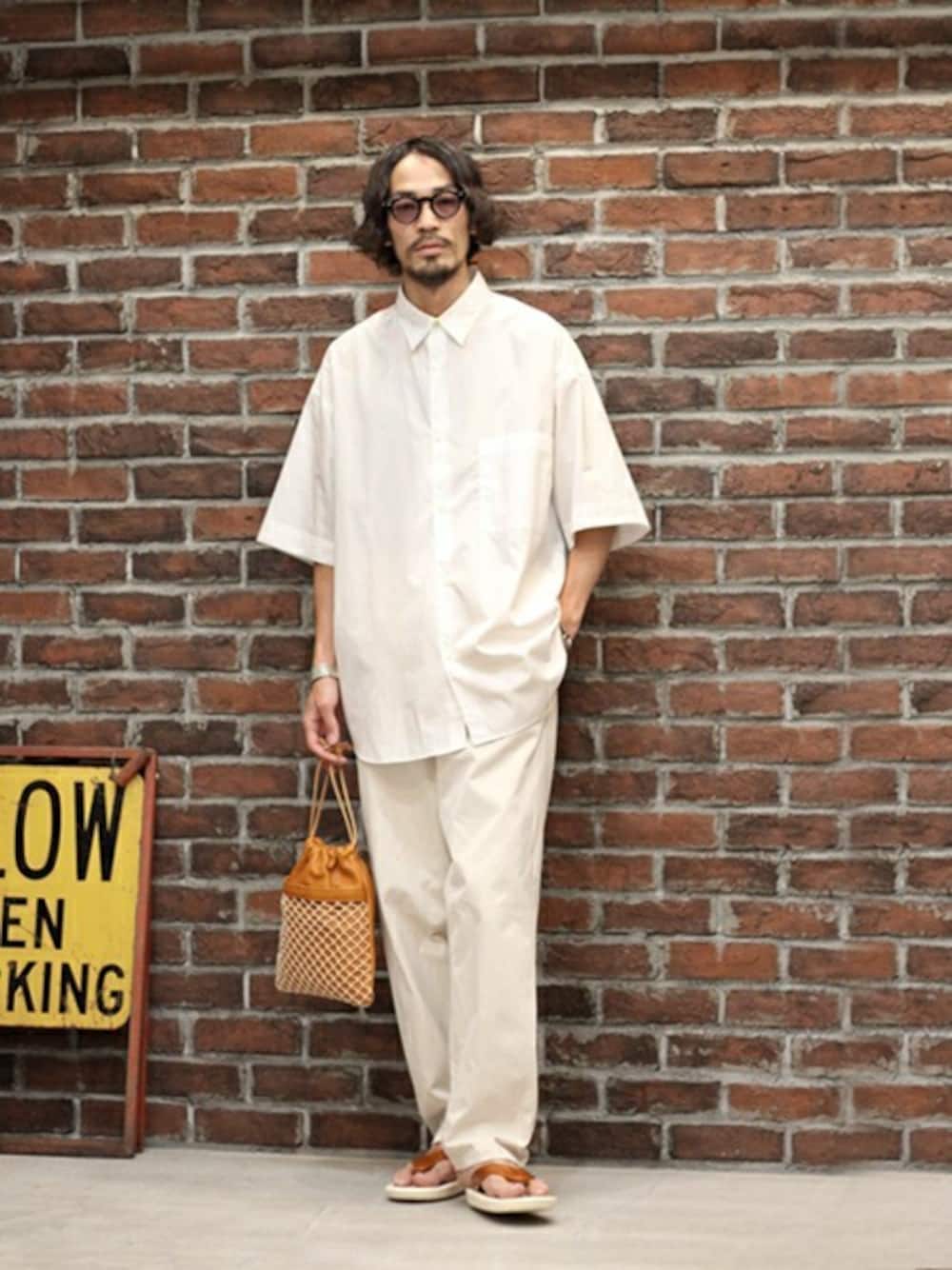 「別注、ビーチサンダル、JOJO、ARKnets」｜「JOJOのJOJO / ジョジョ：JOJO×RYO TAKASHIMA×ARKnets 別注"BEACH SANDAL"：JOJO-RT-ARK[MUS]（サンダル、ブラウン系）」を使った、ARKnets STAFFさん（メンズ・175cm）の夏コーディネートの1枚目の写真
