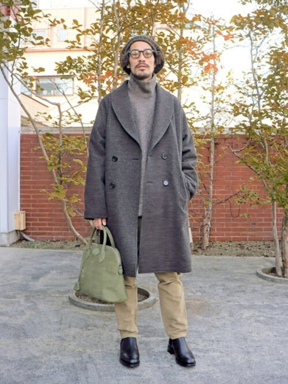 「ニット、ステンカラーコート、marka、ARKnets」｜「markaのmarka / マーカ：SHAWL COLLAR COAT - falkland wool tweed -：M20C-05CO02C[COR]（ステンカラーコート、ブラウン系）」を使った、ARKnets STAFFさん（メンズ・175cm）の秋コーディネートの1枚目の写真