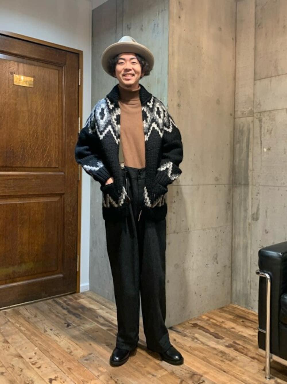 「WPのWP / ダブリューピー：WP×Kanata COWICHAN SWEATER：WP04-K001[STD]（ニット/セーター、ブラック系）」を使った、ARKnets STAFFさん（メンズ・178cm）の秋コーディネートの1枚目の写真