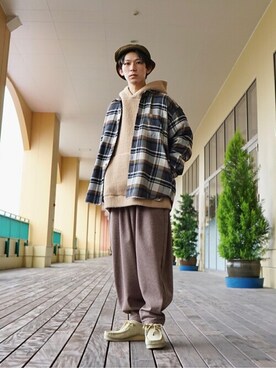 「GOLD（ゴールド）のアイテム（帽子）」を使った、ARKnets STAFFさん（メンズ・168cm）の秋コーディネート