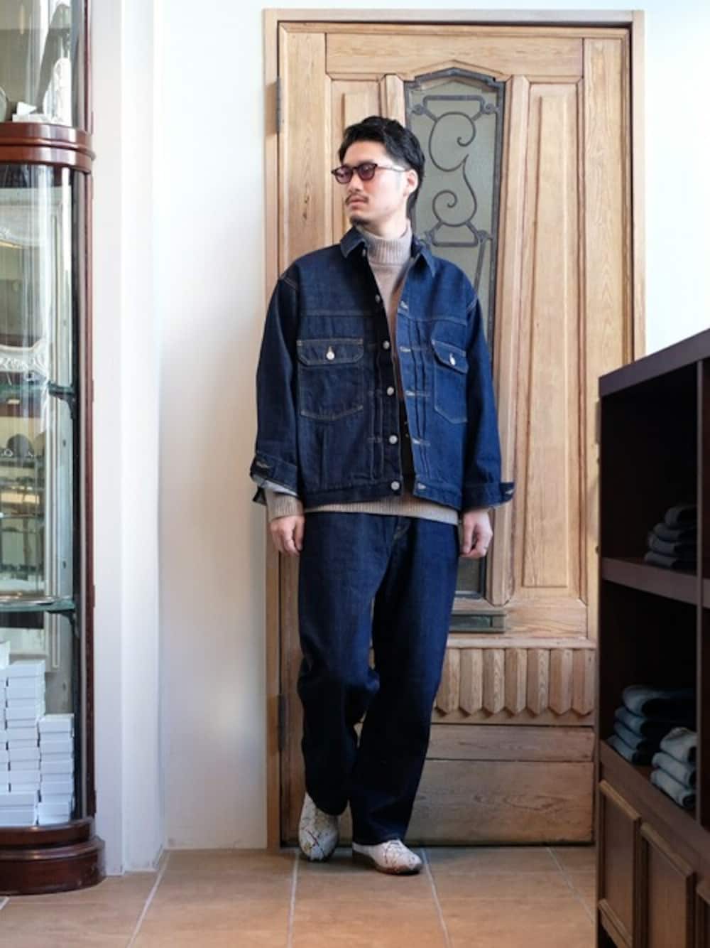「markaのmarka / マーカ：DENIM JACKET - 13oz organic cotton -：M20D-02BL01C[COR]（デニムジャケット、ブルー系）」を使った、ARKnets STAFFさん（メンズ・175cm）の冬コーディネートの1枚目の写真