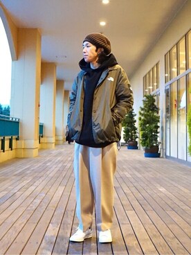 「WP（ダブリューピー）のアイテム（パーカー）」を使った、ARKnets STAFFさん（メンズ・165cm）の冬コーディネート