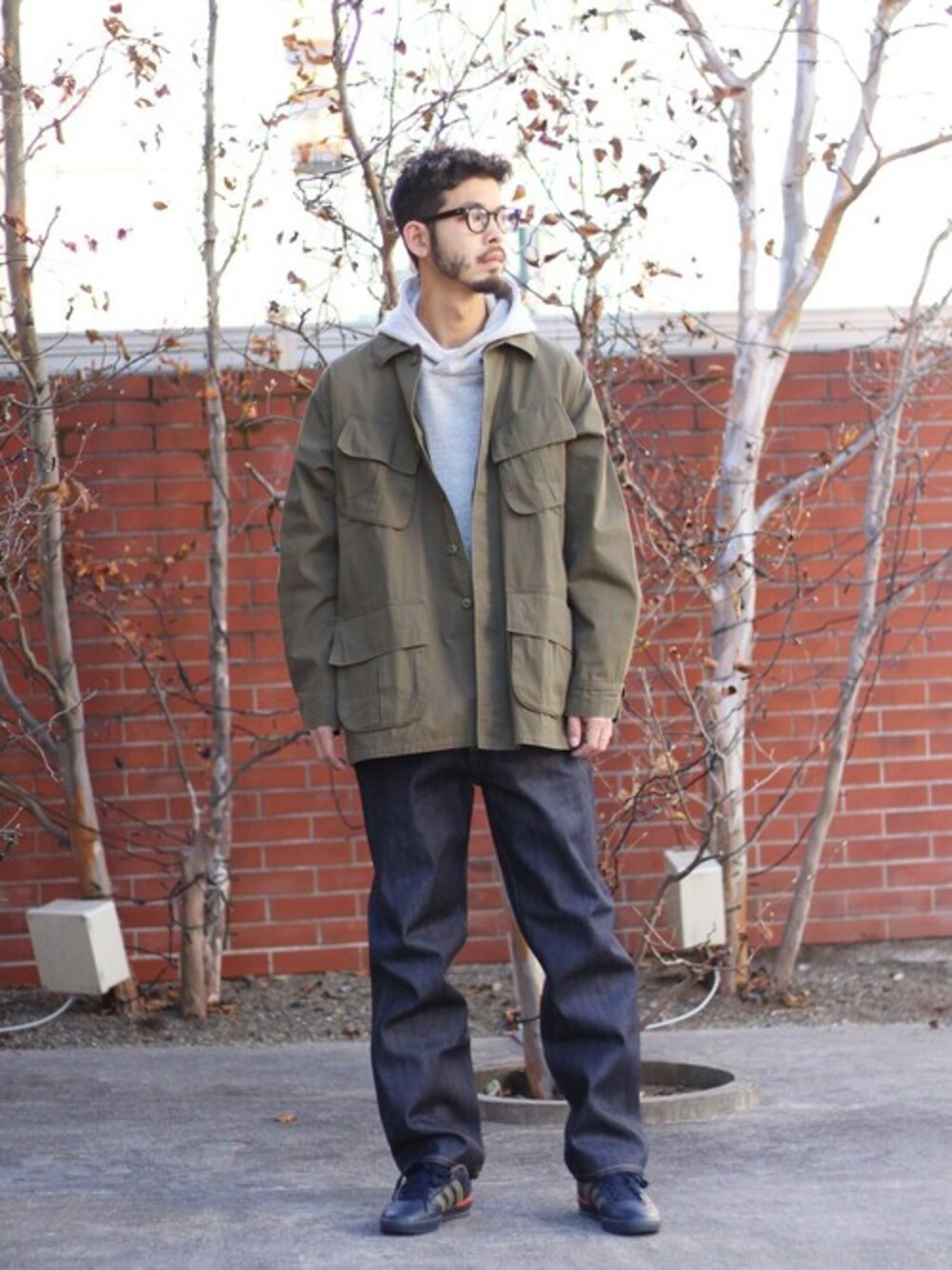 「markaのmarka / マーカ：JUNGLE FATIGUE JACKET - organic cotton canvas -：M20C-11BL01C[COR]（ミリタリージャケット、ブラウン系）」を使った、ARKnets STAFFさん（メンズ・185cm）の冬コーディネートの1枚目の写真