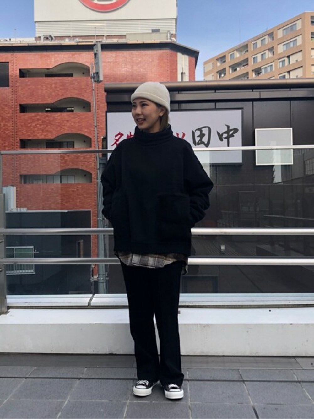 「GOLDのGOLD / ゴールド：HIGH NECK SWEAT：GL68554[MUS]（スウェット、ブラック系）」を使った、ARKnets STAFFさん（レディース・153cm）の冬コーディネートの1枚目の写真