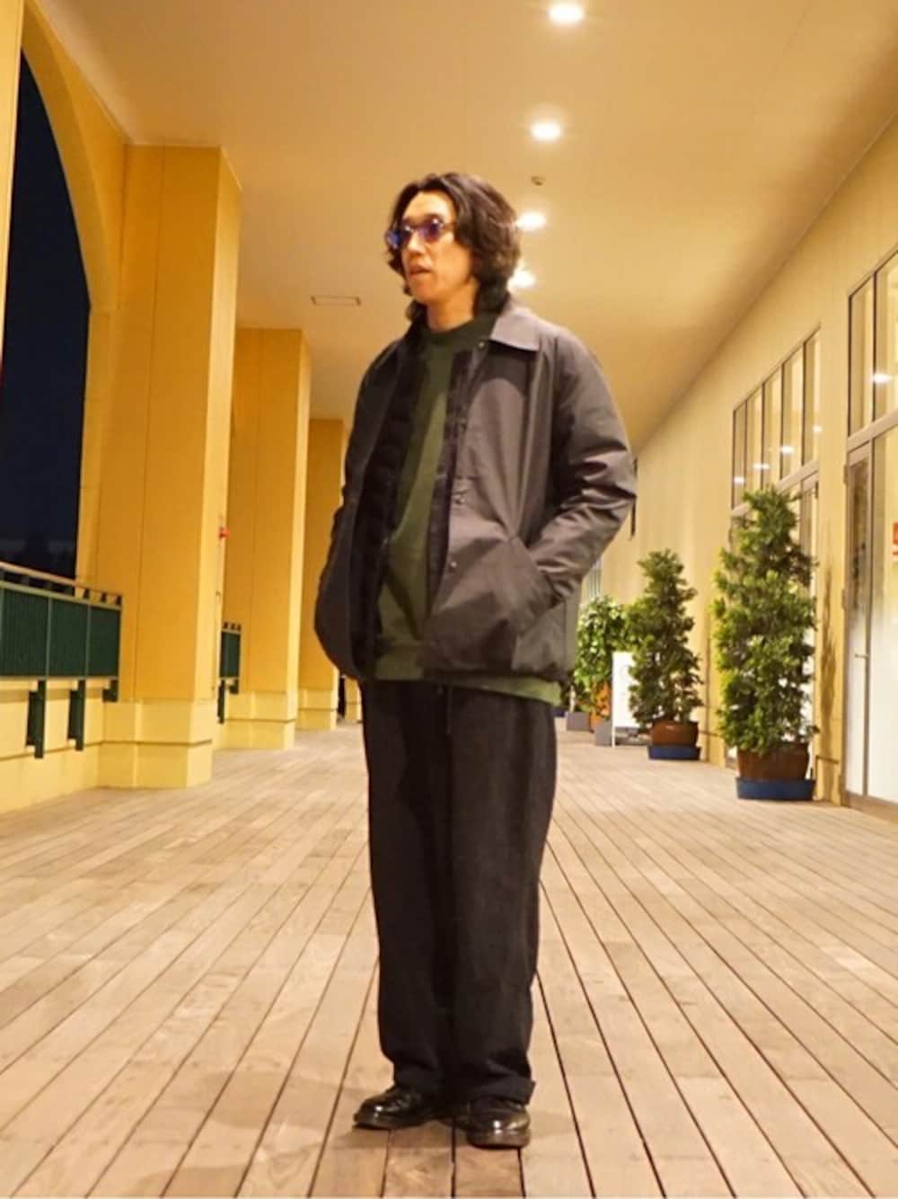 「WPのWP / ダブリューピー：URETHANE COACH JACKET：WP03-G001[STD]（ブルゾン、ブラック系）」を使った、ARKnets STAFFさん（メンズ・168cm）の冬コーディネートの1枚目の写真