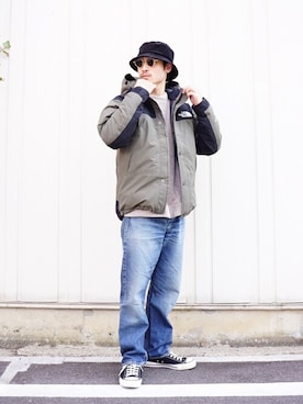 「FLAG SPORT（フラッグスポーツ）のアイテム（パンツ）」を使った、ARKnets STAFFさん（メンズ・172cm）の冬コーディネート