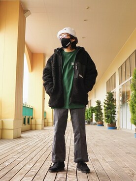 「FLAG SPORT（フラッグスポーツ）のアイテム（パンツ）」を使った、ARKnets STAFFさん（メンズ・168cm）の冬コーディネート