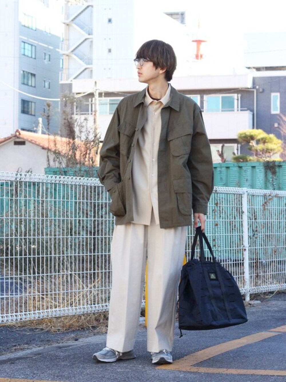 「markaのmarka / マーカ：JUNGLE FATIGUE JACKET - organic cotton canvas -：M20C-11BL01C[COR]（ミリタリージャケット、ブラウン系）」を使った、ARKnets STAFFさん（メンズ・181cm）の冬コーディネートの1枚目の写真