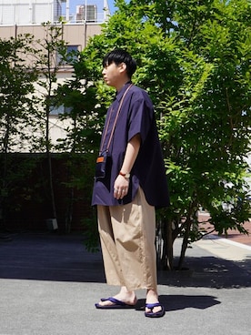 「GOLD（ゴールド）のアイテム（その他パンツ）」を使った、ARKnets STAFFさん（メンズ・170cm）の春コーディネート