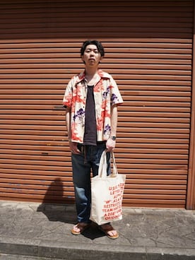 「FLAG SPORT（フラッグスポーツ）のアイテム（パンツ）」を使った、ARKnets STAFFさん（メンズ・178cm）の春コーディネート