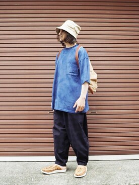 「GOLD（ゴールド）のアイテム（その他パンツ）」を使った、ARKnets STAFFさん（メンズ・170cm）の春コーディネート