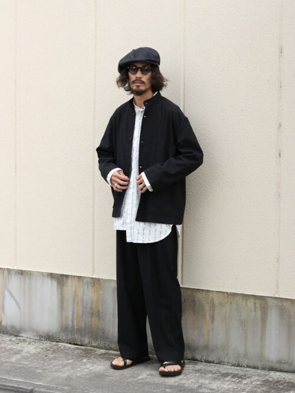 「markaのmarka / マーカ：COVER ALL SHIRT - silk linen -：M21A-05SH01C[COR]（カバーオール、ブラック系）」を使った、ARKnets STAFFさん（メンズ・175cm）の春コーディネートの1枚目の写真