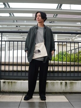 「BALLAST ARK（バラストアーク）のアイテム（スラックス）」を使った、ARKnets STAFFさん（メンズ・174cm）の春コーディネート