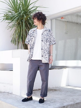 「FLAG SPORT（フラッグスポーツ）のアイテム（パンツ）」を使った、ARKnets STAFFさん（メンズ・175cm）の夏コーディネート