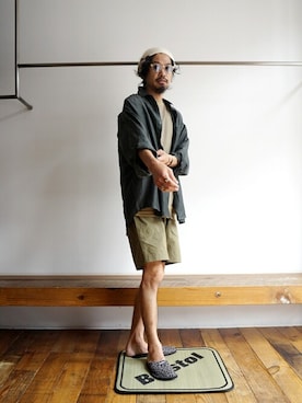 「GOLD（ゴールド）のアイテム（その他パンツ）」を使った、ARKnets STAFFさん（メンズ・183cm）の夏コーディネート