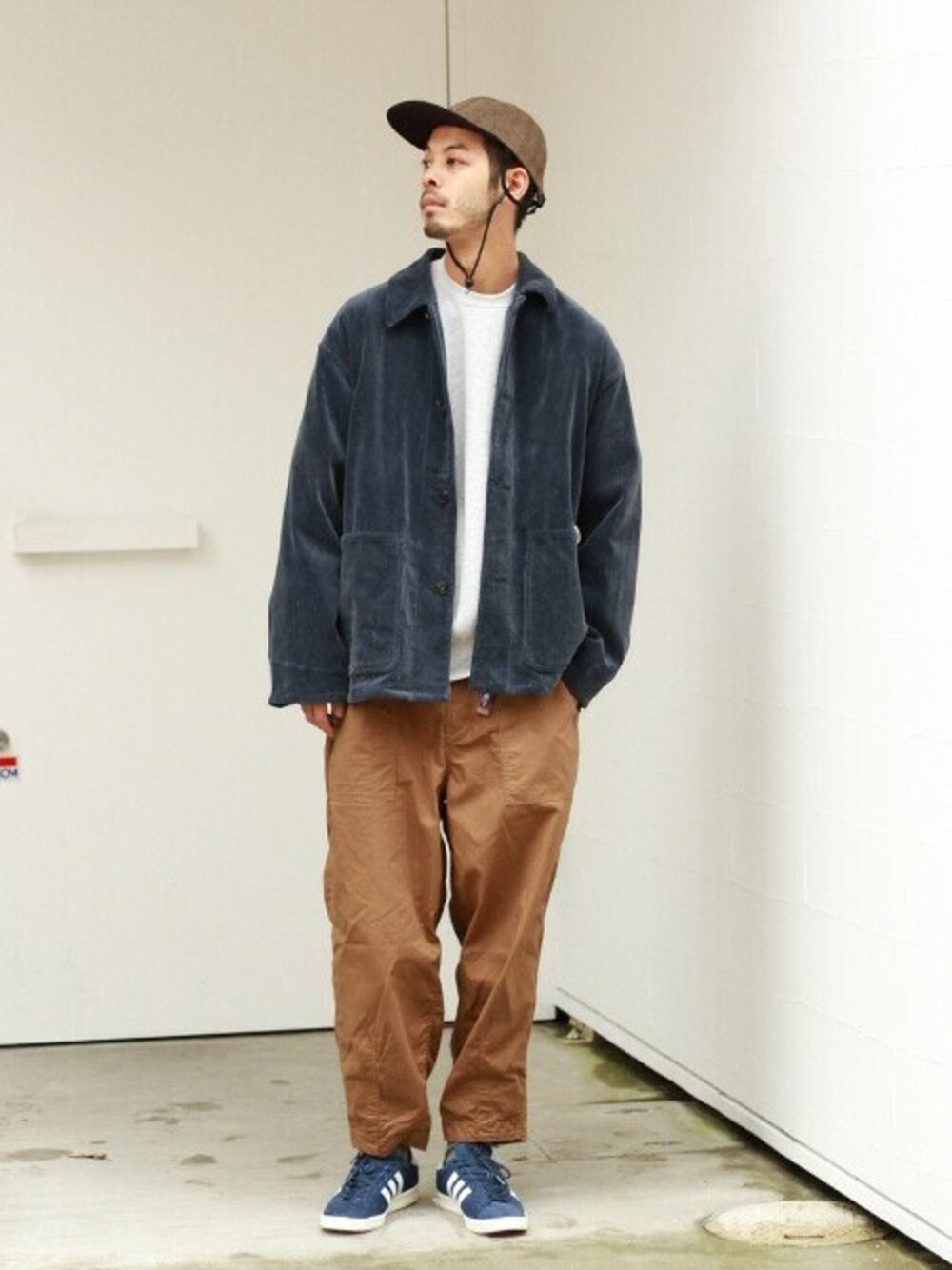 「THE NORTH FACE、ライトアウター、marka、秋コーデ、addidas originals、DAIWAPIER39」｜「markaのmarka / マーカ：【ONLY ARK】別注 COVER ALL - 9wale corduroy -：M21F-08BL01C[COR]（ブルゾン、ブルー系）」を使った、ARKnets STAFFさん（メンズ・185cm）の秋コーディネートの1枚目の写真