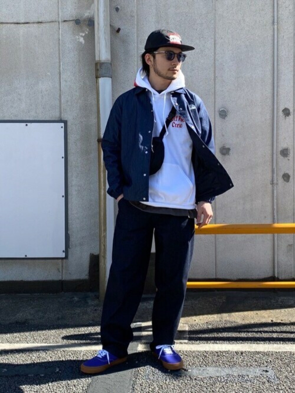 「スニーカー、VANS、パーカー、THE NORTH FACE、VANSのスニーカー、パーカーコーデ、秋コーデ、WP、ARKnets、ABU GARCIA」｜「WPのWP / ダブリューピー：WOLF PACK CREW PULL PARKA：WP06-T115[WAX]（パーカー、ホワイト系）」を使った、ARKnets STAFFさん（メンズ・178cm）の秋コーディネートの1枚目の写真