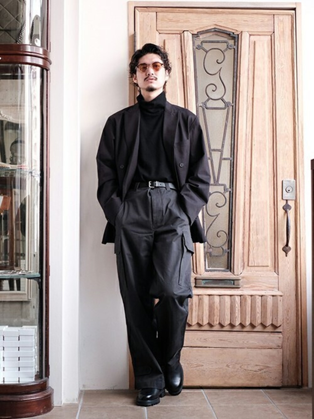 「ビッグシルエット、レイヤードスタイル、Hender Scheme、エンダースキーマ、PORT BY ARK、ポートバイアーク、アークネッツ、ARKnets」｜「PORT BY ARKのPORT BY ARK / ポートバイアーク：Double Breasted Jacket：PO10-J001[COR]（テーラードジャケット、ブラック系）」を使った、ARKnets STAFFさん（メンズ・175cm）の秋コーディネートの1枚目の写真