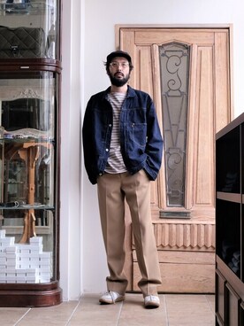 「ジャーマントレーナー」｜「アイテム（デニムジャケット）」を使った、ARKnets STAFFさん（メンズ・174cm）の秋コーディネート
