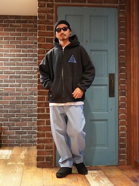 「WP（ダブリューピー）のアイテム（パーカー）」を使った、ARKnets STAFFさん（メンズ・177cm）の秋コーディネート