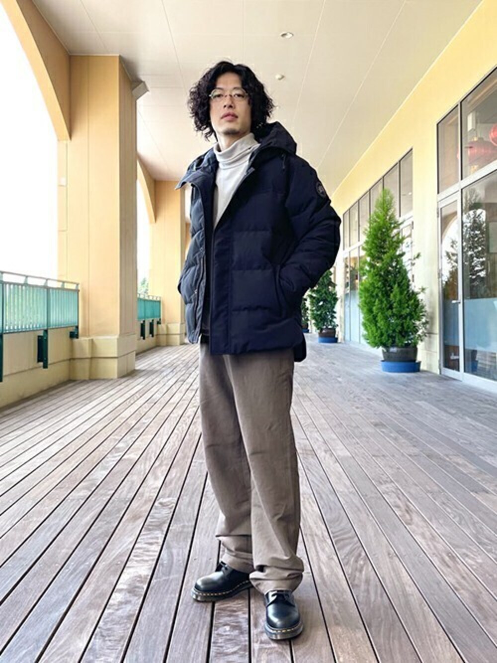 「PORT BY ARK、ポートバイアーク、アークネッツ、ARKnets」｜「PORT BY ARKのPORT BY ARK / ポートバイアーク：Easy Trousers：PO09-P001[COR]（スラックス、ブラウン系）」を使った、ARKnets STAFFさん（メンズ・170cm）の冬コーディネートの1枚目の写真