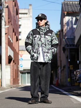 「GOLD（ゴールド）のアイテム（その他パンツ）」を使った、ARKnets STAFFさん（メンズ・173cm）の冬コーディネート