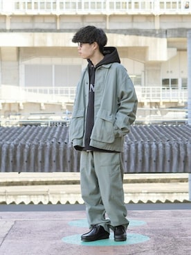 「セットアップスタイル」｜「アイテム（ミリタリージャケット）」を使った、ARKnets STAFFさん（メンズ・165cm）の冬コーディネート