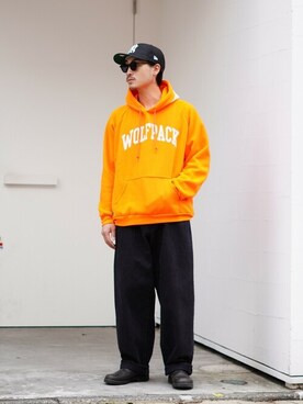 「WP（ダブリューピー）のアイテム（パーカー）」を使った、ARKnets STAFFさん（メンズ・173cm）の冬コーディネート