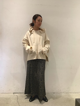 「REMME（レメ）のREMME(レメ)　 Vカットフラットパンプス（パンプス）」を使った、takamoriさん（レディース・158cm）の秋コーディネート