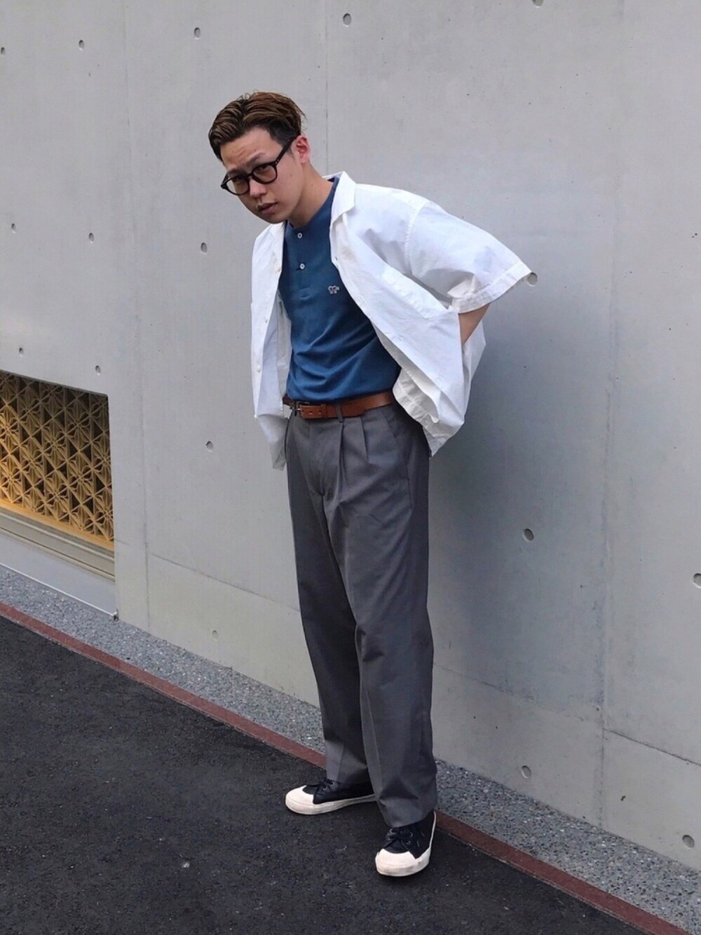「秋コーデ、シンプルコーデ、古着MIX、URBAN RESEARCH、worknotwork、ワイドスラックス、Scye、オーバーシャツ、REPRODUCTION OF FOUND、ヘンリーネック」｜「Scyeの【別注】Scye×URBAN RESEARCH　Henley Neck Tシャツ（Tシャツ/カットソー、ブルー系）」を使った、Sさん（メンズ・174cm）の秋コーディネートの1枚目の写真