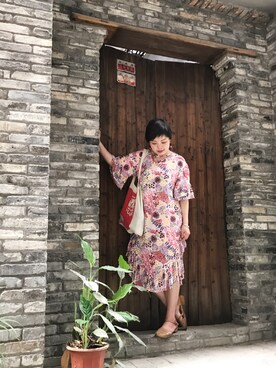 「URBAN RESEARCH（アーバンリサーチ）のアイテム（スカート、ピンク系）」を使った、哎呦花卷さん（レディース・162cm）の冬コーディネート