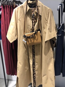 「URBAN RESEARCH（アーバンリサーチ）のアイテム（ワンピース、ゴールド系）」を使った、哎呦花卷さん（レディース・162cm）の春コーディネート