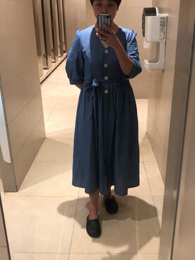「URBAN RESEARCH（アーバンリサーチ）のアイテム（ワンピース、ブルー系）」を使った、哎呦花卷さん（レディース・162cm）の秋コーディネート