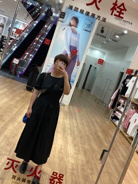 「URBAN RESEARCH（アーバンリサーチ）のアイテム（ワンピース、ブラック系）」を使った、哎呦花卷さん（レディース・162cm）の夏コーディネート