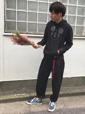 「Dickies（ディッキーズ）のアイテム（トップス）」を使った、Discoat  men'sさん（メンズ・175cm）の秋コーディネート