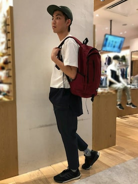 「NIKE（ナイキ）のアイテム（バッグ）」を使った、Discoat  men'sさん（メンズ・178cm）の春コーディネート